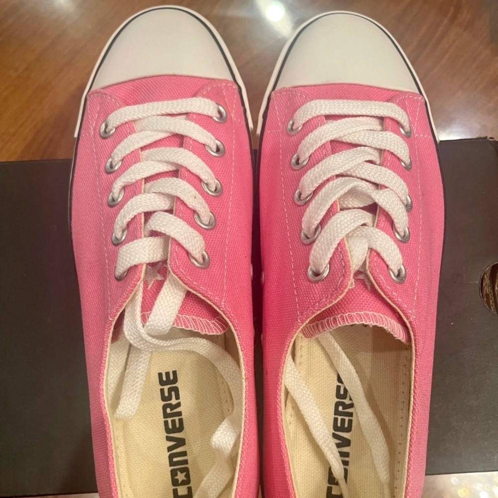 Converse All Star Light Ox Pink/White SIZE 6.5